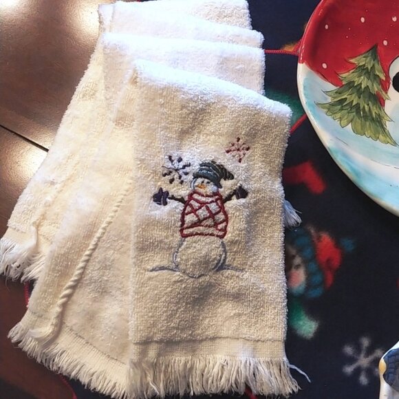 EUC Vintage Christmas Snowman Plates & Placemats Bundle + - Picture 6 of 7